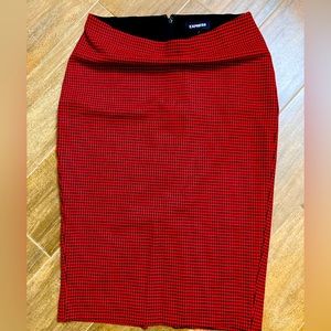 EXPRESS RED SKIRT NEW NO TAG